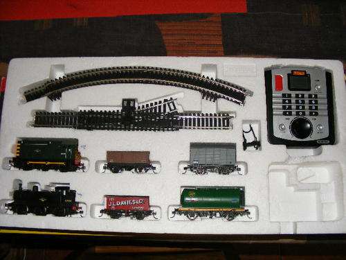 Hornby OO Mixed Goods Digital Train Set
