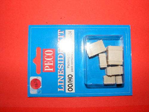 Peco Lineside HO Packing cases.