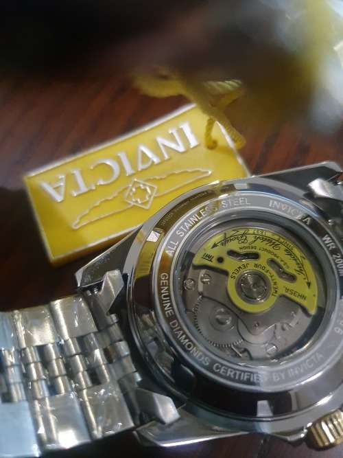 RETAIL R35999 INVICTA 1.2 CARAT AUTOMATIC 18KT PRO DIVER 42MM
