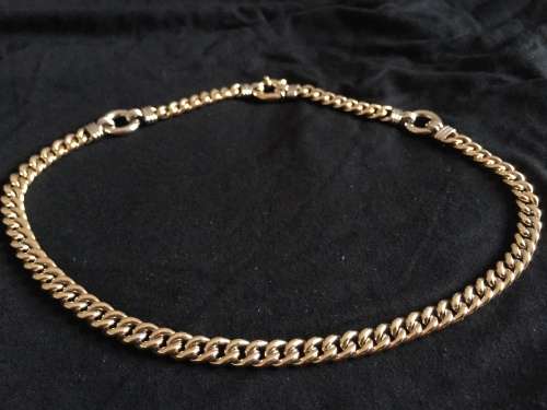 Italian Gold Necklace for a Woman
