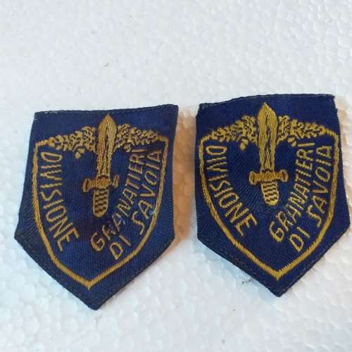 WWii Italian Infantry Division cloth badges