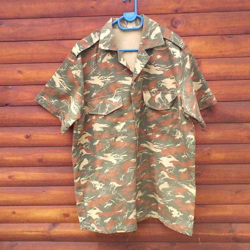 SWA Koevoet short sleeve shirt.