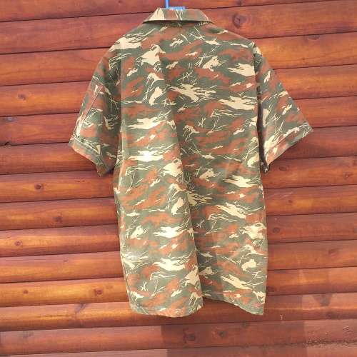 SWA Koevoet short sleeve shirt.