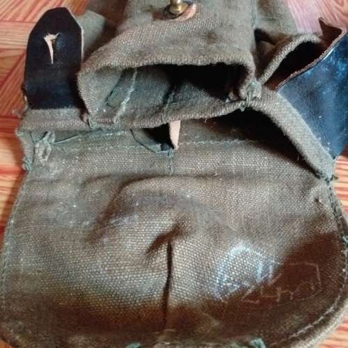 Russian AK47 Magazine Pouch , with magazine`s.