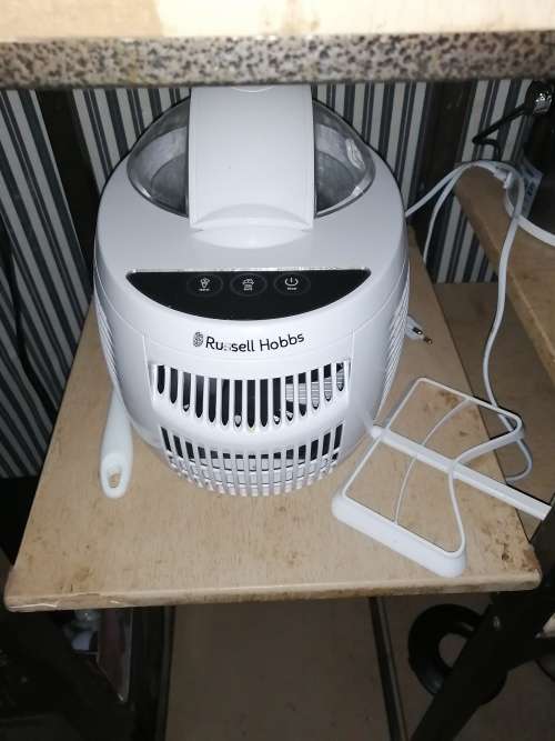 Ice cream maker