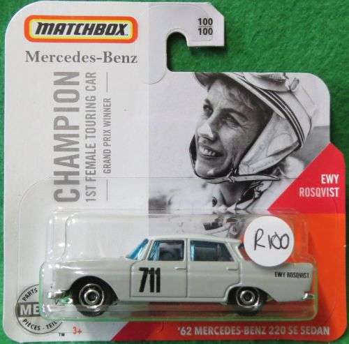 **MATCHBOX**1962 MERCEDES BENZ 220 SE**CARDED 2019**MADE IN THAILAND**