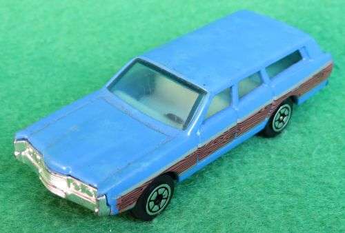 **YATMING**FORD STATION WAGON**METAL BASE**