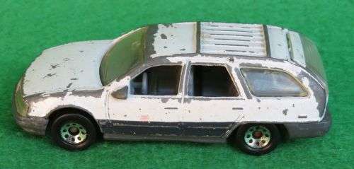 **MATCHBOX**MERCURY SABLE WAGON**METAL BASE**OPENING BOOT LID**