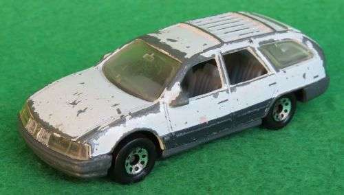 **MATCHBOX**MERCURY SABLE WAGON**METAL BASE**OPENING BOOT LID**