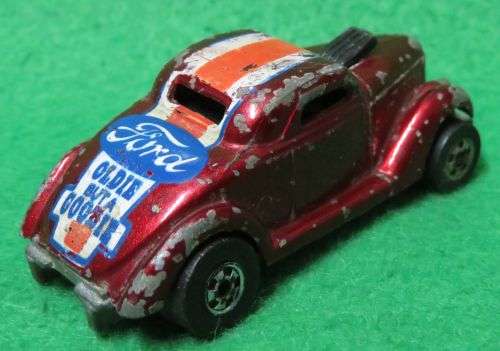 **HOTWHEELS**NEET STREETER**METAL BASE**