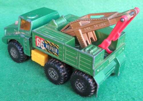 **MATCHBOX LESNEY**BATTLE KINGS K-110**RECOVERY VEHICLE**METAL BASE**