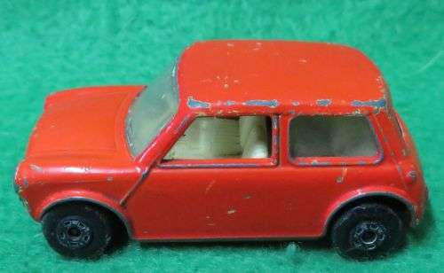 **MATCHBOX LESNEY No.29**RACING MINI**METAL BASE**1970**
