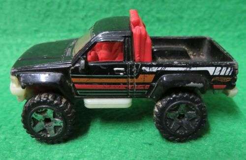 **HOTWHEELS**1987 TOYOTA**2011**