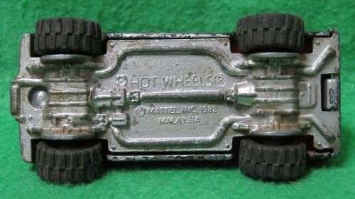 **VINTAGE REAL/RIDERS**HOTWHEELS**METAL BASE**RUBBER TYRES**1982**