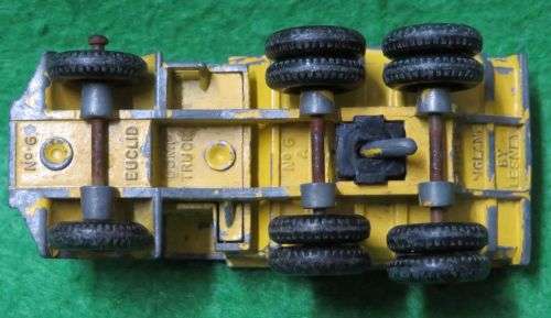 **MATCHBOX LESNEY No.6**EUCLID DUMP TRUCK**DOUBLE REAR AXLES**METAL BASE**1963**