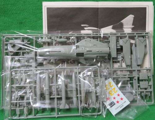 **ACADEMY**MIG-27 FLOGGER-D**1/72**