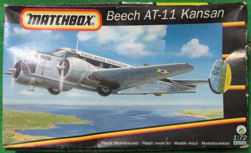 **MATCHBOX**MODEL KIT**BEECH AT-11 KANSAN**1/72**MODEL LENGTH +-10.4CM**