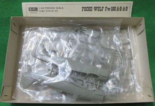 **FUJIMI**MODEL KIT**FOCKE-WULF FW-190 A6-A9**VINTAGE**1/48**MODEL LENGTH+-17CM**NO DECALS**