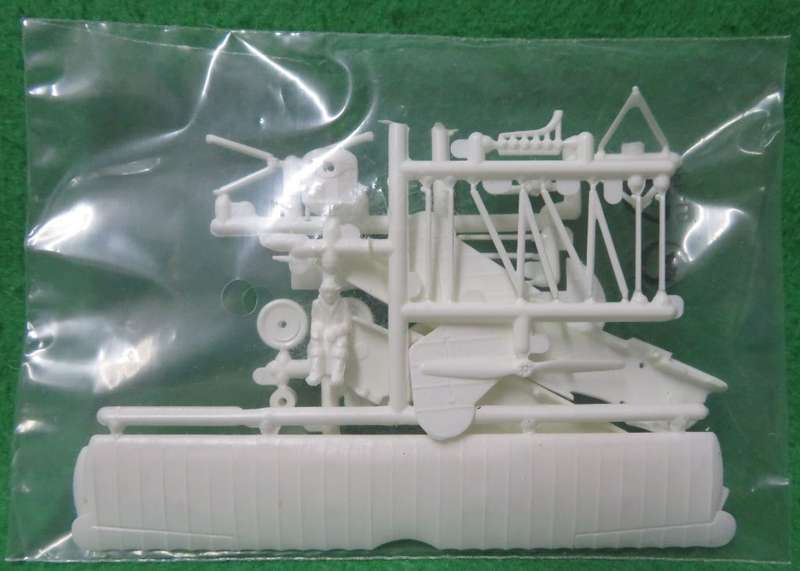 **REVELL**MODEL KIT**FOKKER D VII**1/72**LENGTH +-9.7CM**