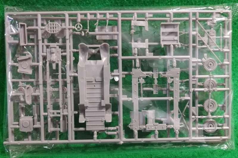 **HASEGAWA**MODEL KIT**TOYOTA GB - STARTER TRUCK**VINTAGE**1/72**LENGTH +-8.5CM**