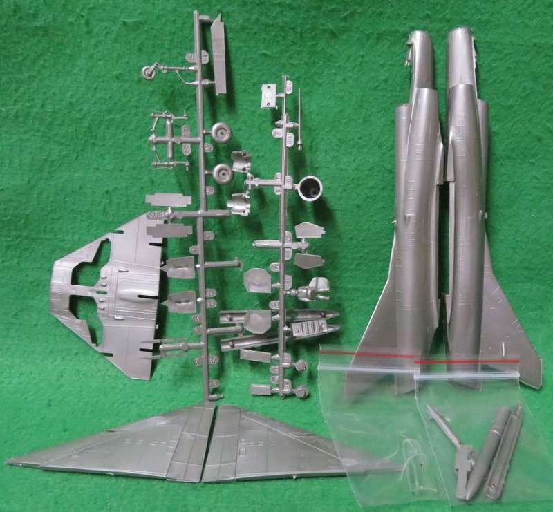 **AIRFIX**MODEL KIT**DASSAULT MIRAGE IIIC**1/72**LENGTH +-21.3CM**