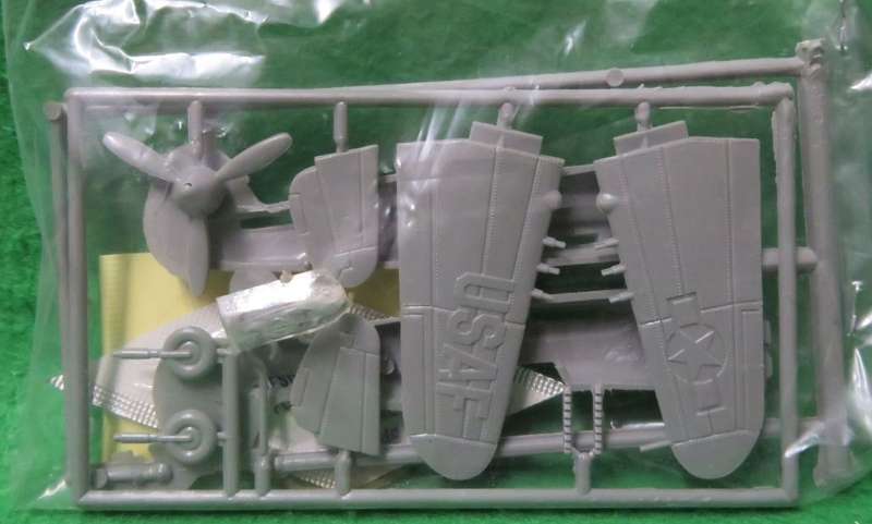 **SHARP**MODEL KIT**CURTISS P40**VINTAGE**1/72**