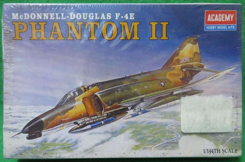 **ACADEMY**MODEL KIT**McDONNELL-DOUGLAS F-4E PHANTOM II**VINTAGE**1/144**BOX STILL SEALED**