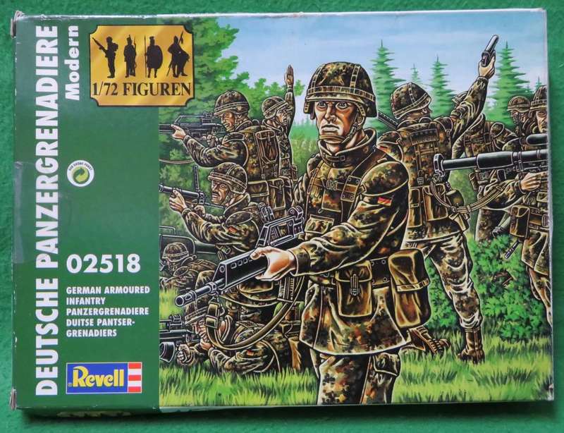 **Revell**Model kit**German Armoured Infantry (54 Parts)**1/72**Vintage**