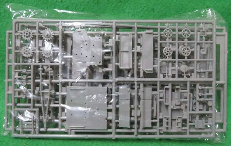 **HASEGAWA**MODEL KIT**GERMAN BATTLE TANK- PZ.KPFW IV AUSF. G**VINTAGE**1/72**