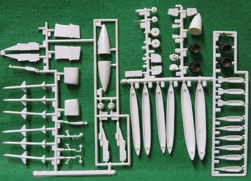 **Airfix**Model kit**McDonnell F-4 Phantom**Vintage**Scale 1/72**