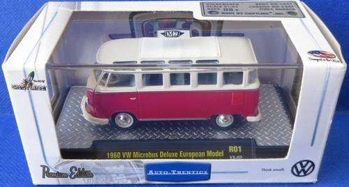 **1960 VW MICROBUS DELUXE**1:64**NEW IN PVC CASING**SPLIT FRONT WINDOW**