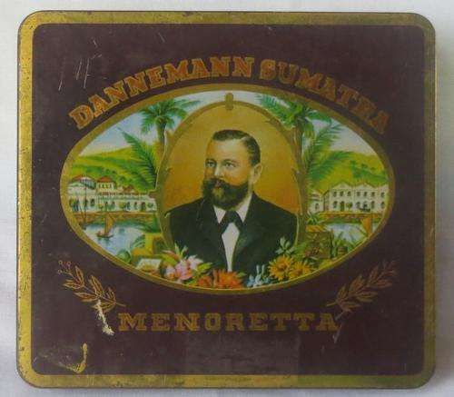 **RARE VINTAGE FIND**BRAZILIAN**DANNEMANN SUMATRA CIGARETTE TIN**