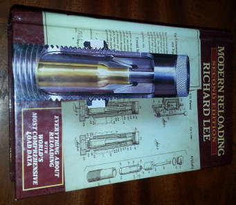 Modern Reloading, by Richard Lee.