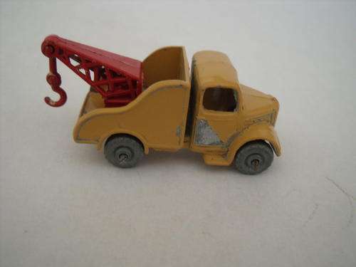 Matchbox No. 13 a Bedford Wrecker
