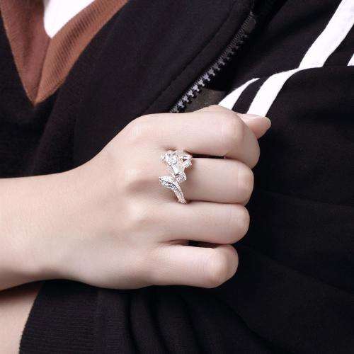New 925 Sterling Silver filled Dragon design ring with fine detail work