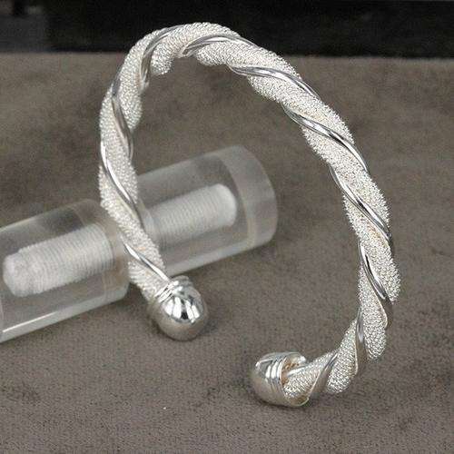 New 925 Sterling silver Twirled Bangle, STUNNING