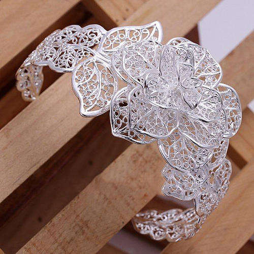 New 925 Sterling silver gorgeous fine detail flower bangle. 1st on BOB