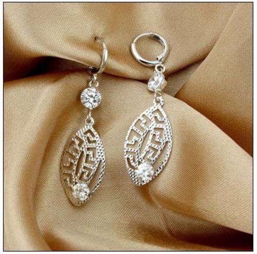 *R350* Local stock, New rhodium fine detail leaf earrings with CZ diamonds