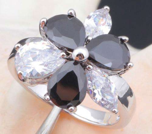 *Local Stock* 925 sterling silver filled Ladies gorgeous designer onyx and zircon Flower ring