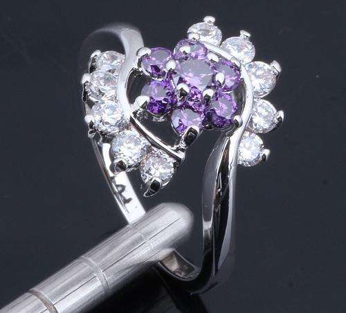*Local Stock* 925 sterling silver filled Gorgeous Designer ladies Amethyst and Zircon gemstone ring