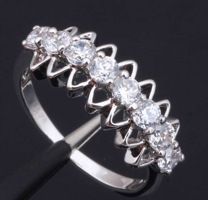 *Local Stock* 925 sterling silver filled Gorgeous Designer ladies Zircon gemstone ring