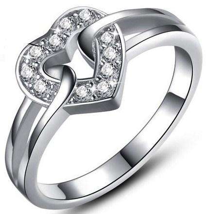 New 18K RGP white gold ladies heart ring, with AAA quality Austrian crystals.