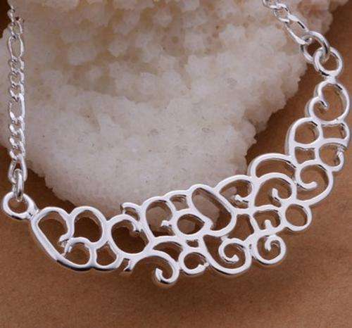 New 925 sterling silver filled ladies Fine detailed Necklace. Absolutely gorgeous
