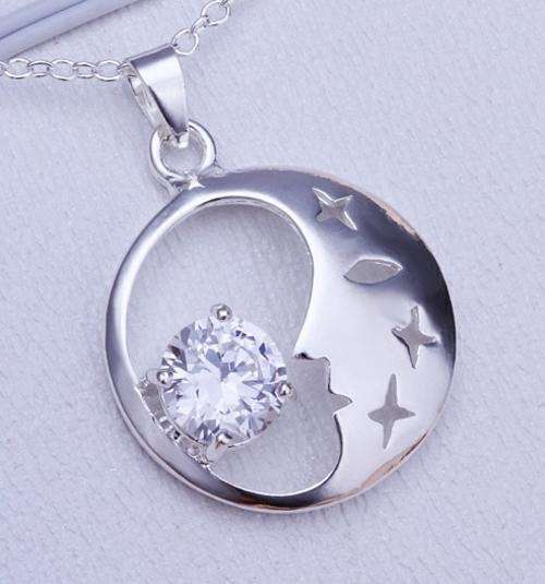 *Local Stock* New 925 Sterling silver filled Moon and star design pendant with FREE chain