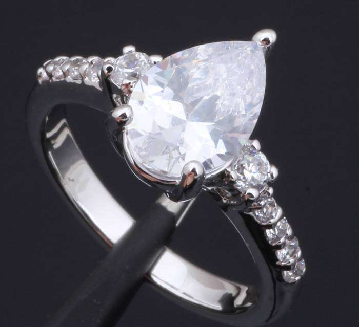 *Local Stock* 925 sterling silver filled Gorgeous Designer ladies Zircon gemstone ring
