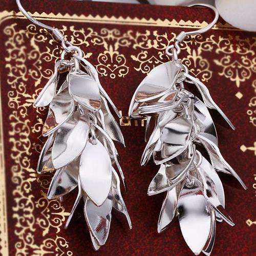 New 925 Sterling silver filled ladies long Cluster style dangle earrings. Absolutely Sunning.