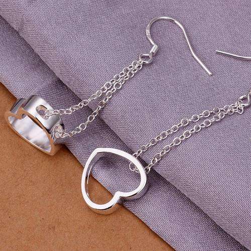 New 925 Sterling silver filled ladies long Heart + Chain style dangle earrings. Absolutely Sunning.
