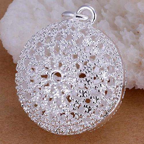 New 925 sterling silver filled stamped ladies Detail pendant and chain