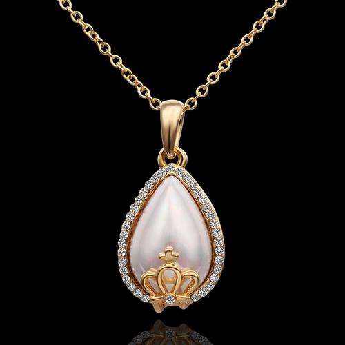 New 18K RGP in yellow gold, Ladies shell pearl pendant with Crystal and crown detail + FREE chain