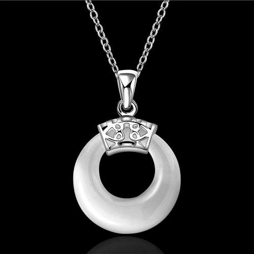 New 925 Sterling silver filled Ladies pendant with moonstone detail and FREE chain included